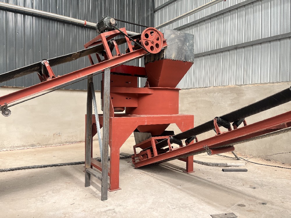 立式粉碎機(jī) (2).jpg